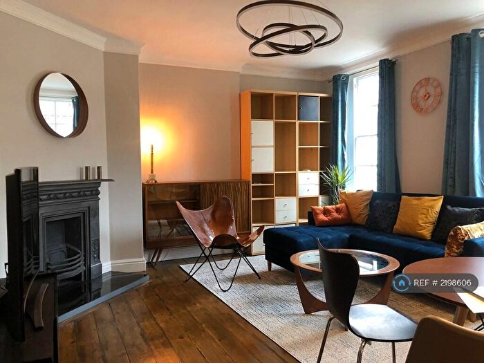 2 Bedroom Flat To Rent In Scope House, London, EC1N