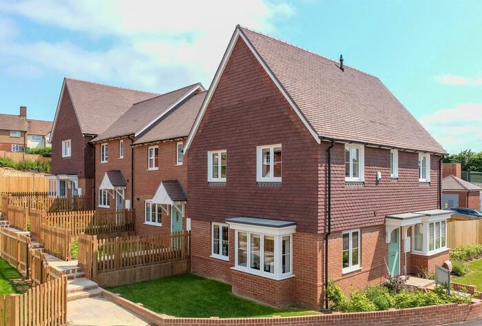 3 Bedroom End Of Terrace House For Sale In Hillbury Field, Ticehurst, TN5