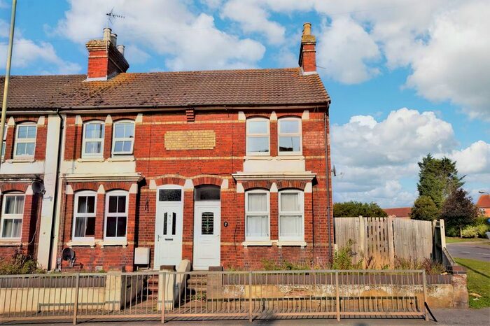 2 Bedroom End Of Terrace House To Rent In Hythe Road, Ashford, TN24