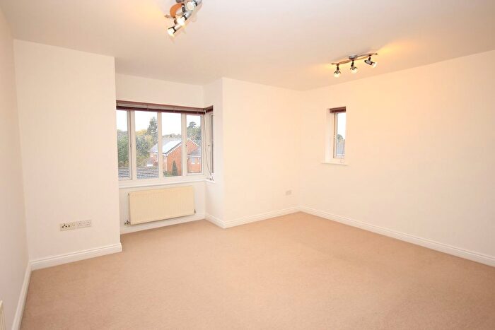 2 Bedroom Flat To Rent In Beaumont Court, Flitwick, MK45