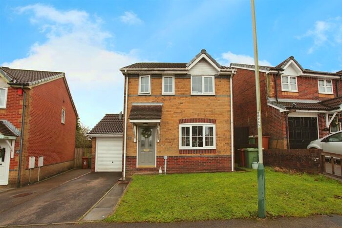 3 Bedroom Property To Rent In Meadow Way, Caerphilly, CF83