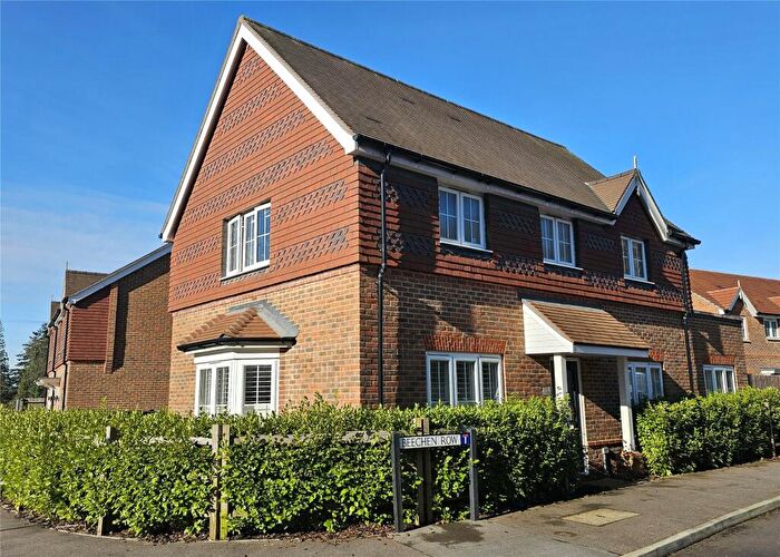 3 Bedroom Detached House For Sale In Beechen Row, Grayshott, Hindhead, Hampshire, GU26