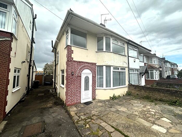 3 Bedroom Semi-Detached House To Rent In Arundel Drive, Harrow, HA2
