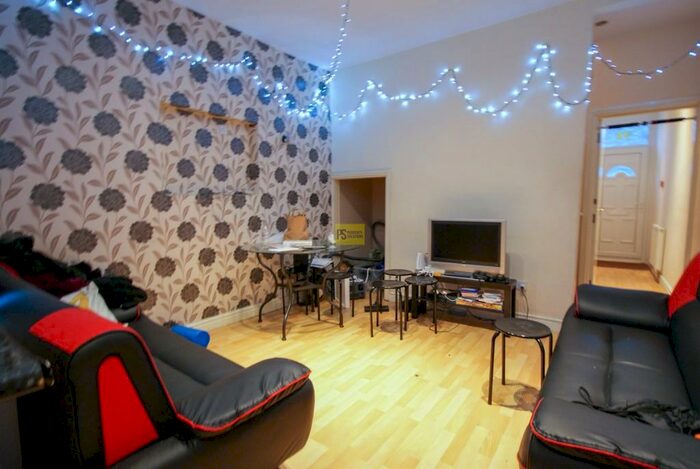 4 Bedroom Terraced House To Rent In Heeley Road, Selly Oak - Student Property, B29