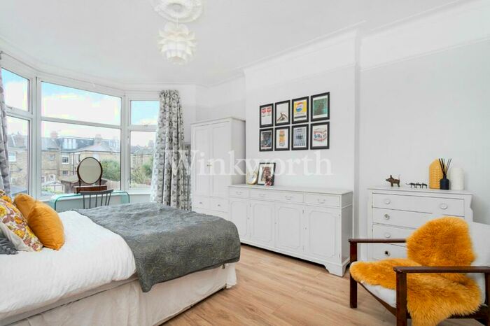 3 Bedroom Semi-Detached House For Sale In Berkshire Gardens, London, N13