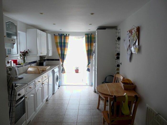 4 Bedroom Terraced House To Rent In Meadow Place, Vauxhall, SW8