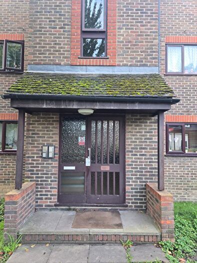 Studio To Rent In Ealing Road, Brentford, TW8