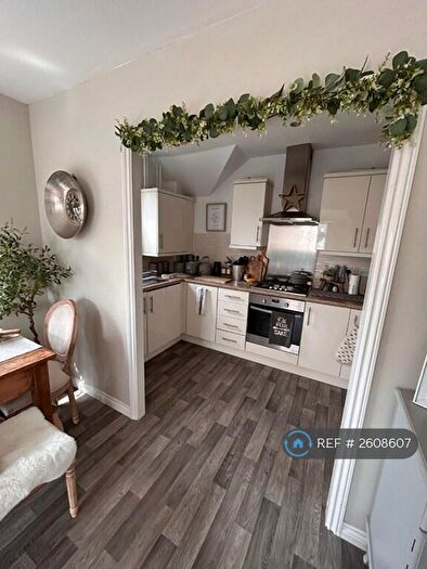 2 Bedroom Flat To Rent In Barland Way, Aylesbury, HP18