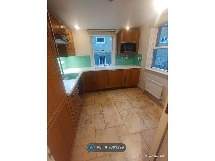 4 Bedroom Maisonette To Rent In Lots Road, London, SW10