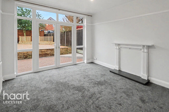 4 Bedroom Detached House For Sale In Hilders Road, Leicester, LE3