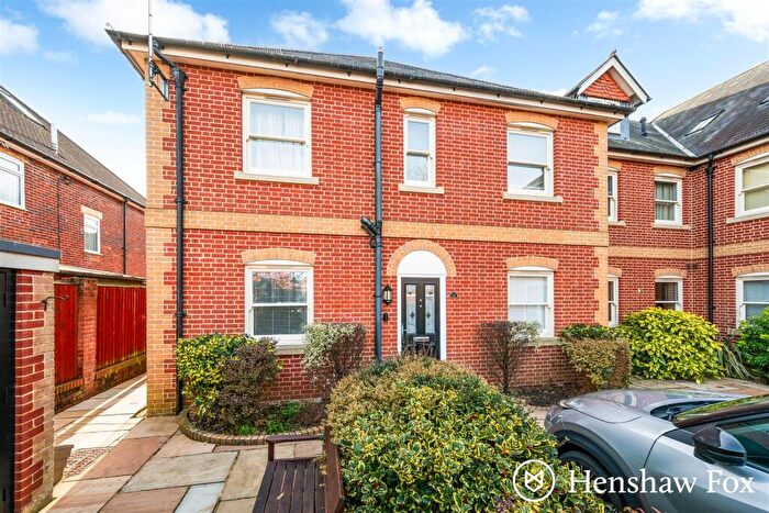 2 Bedroom Flat For Sale In Quoyne Court, Romsey Town Centre, Hampshire, SO51