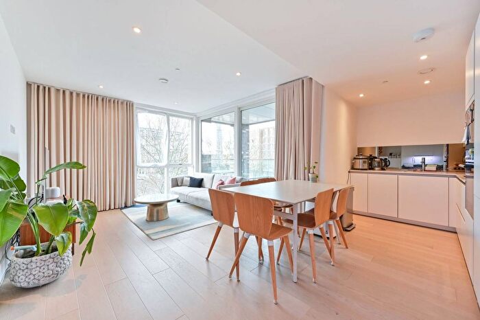 2 Bedroom Flat To Rent In Quebec Way, Canada Water, London, SE16