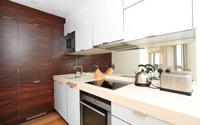 1 Bedroom Apartment To Rent In Ontario Tower, Fairmont Avenue, Blackwall, Canary Wharf, London, E14