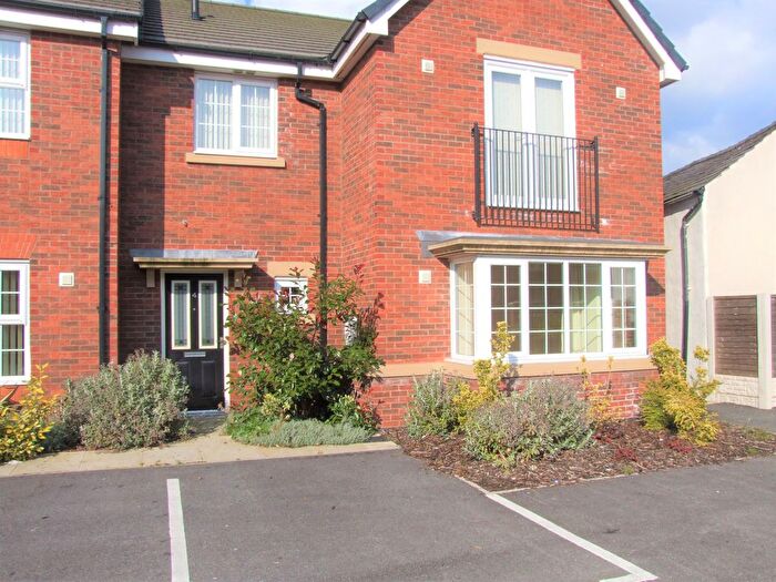 2 Bedroom Flat To Rent In Wigan Lower Road, Wigan, WN6