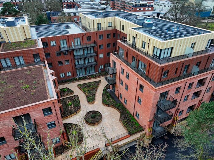 2 Bedroom Apartment To Rent In Farnborough Road, Farnborough, GU14
