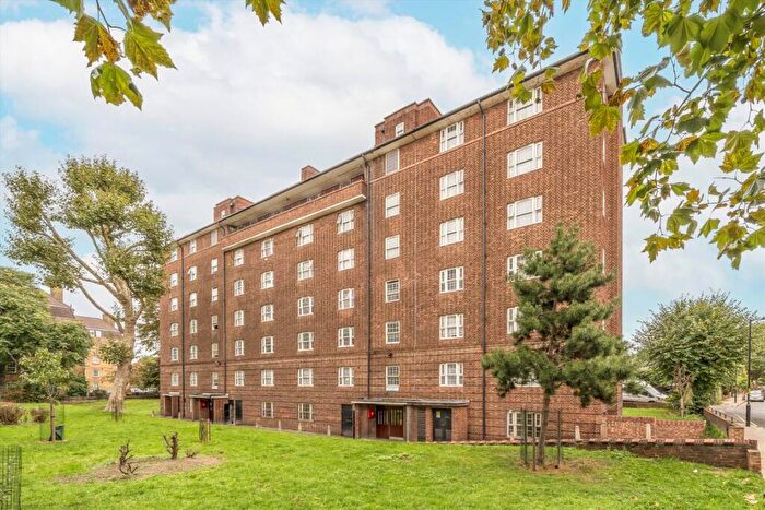 2 Bedroom Flat For Sale In Doddington Grove, Kennington, SE17