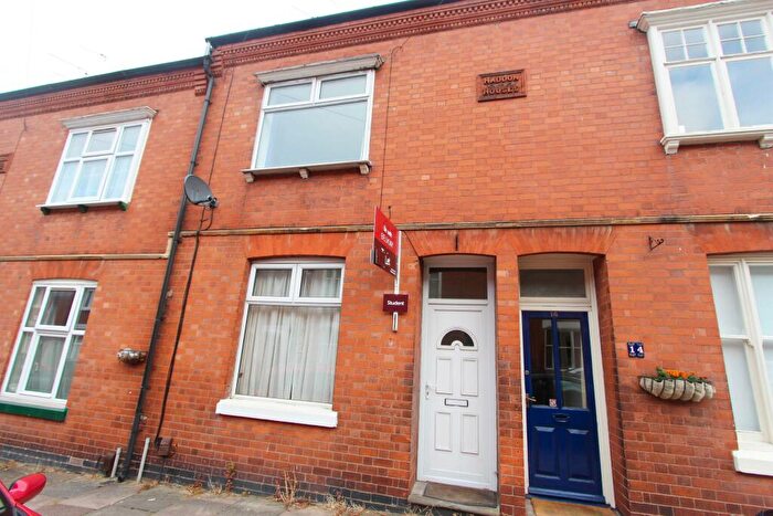 3 Bedroom Terraced House To Rent In Lytton Road, Clarendon Park, Leicester, LE2