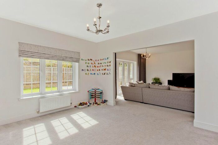 5 Bedroom Detached House For Sale In Kings View Crescent, Ratho, EH28