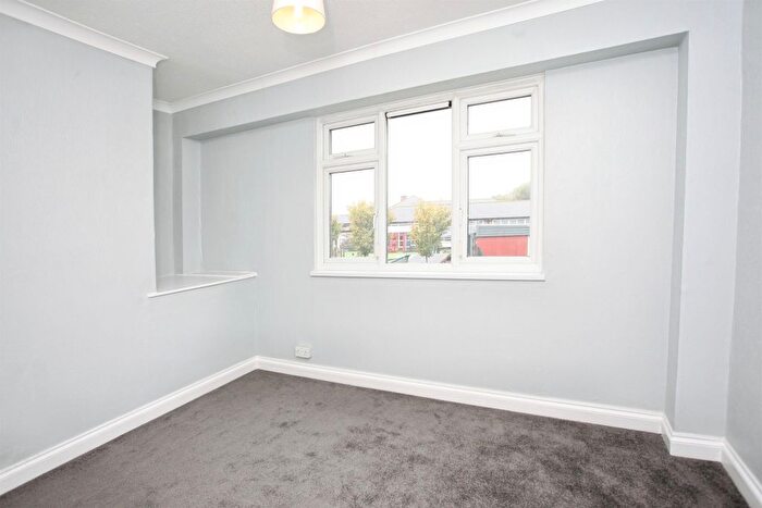 3 Bedroom Terraced House For Sale In Maesglas Crescent, Newport, NP20