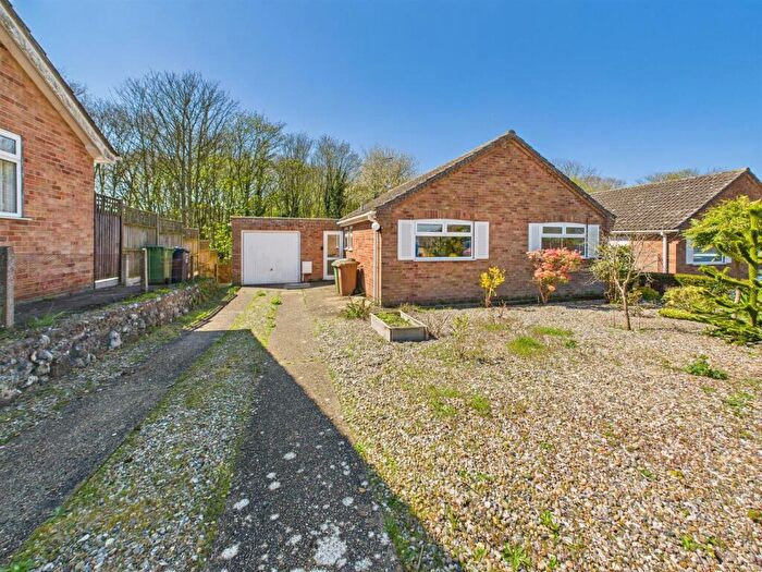 2 Bedroom Detached Bungalow For Sale In Compit Hills, Cromer, NR27
