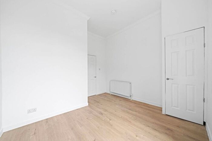 1 Bedroom Flat To Rent In Govanhill Street, Govanhill, G42