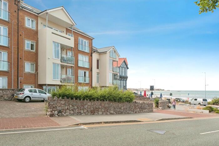 3 Bedroom Flat For Sale In Marine Road, Rhos On Sea, Colwyn Bay, Conwy, LL28
