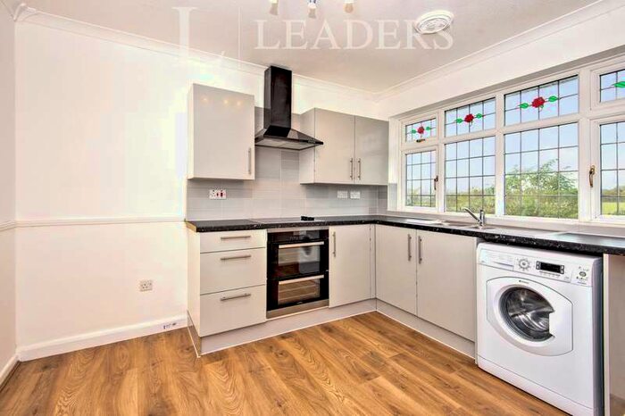 1 Bedroom Flat To Rent In Hope Avenue, Stanford Le Hope, SS17