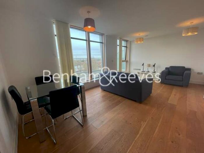 2 Bedroom Apartment To Rent In Colliers Wood, Cavendish Road, SW19