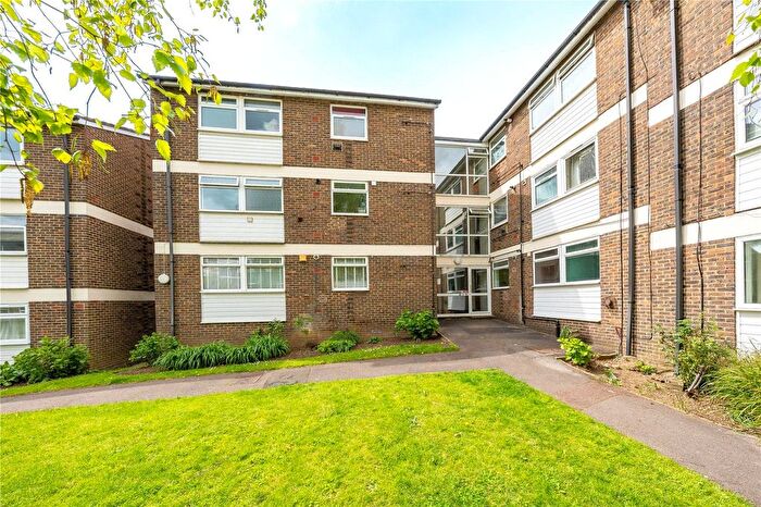 2 Bedroom Flat To Rent In Tonbridge Road, Maidstone, ME16