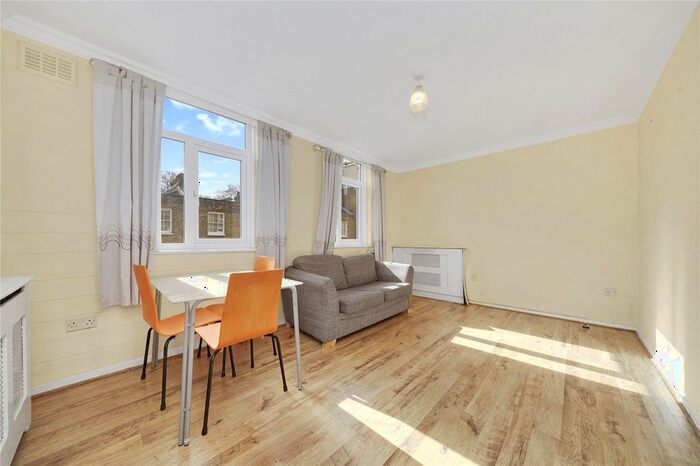 3 Bedroom Flat To Rent In Pearson Street, London, E2