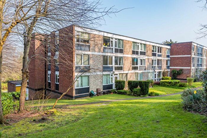 3 Bedroom Apartment To Rent In Westacre Close - Henbury, BS10