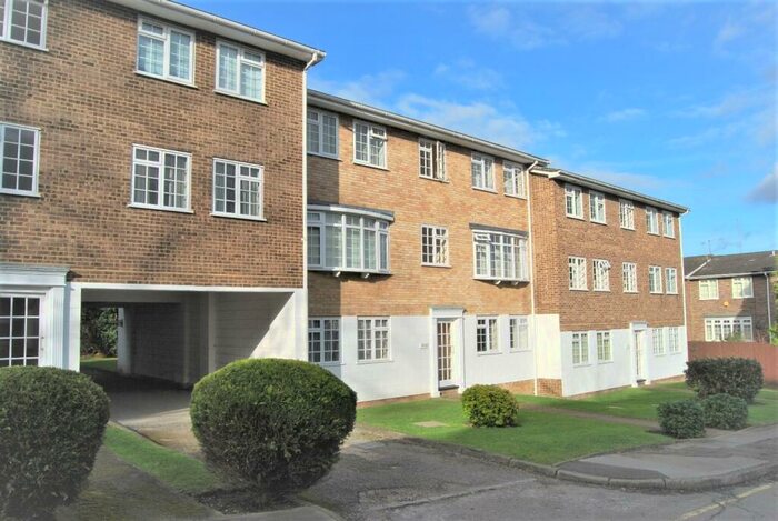 1 Bedroom Flat To Rent In Tavistock Road Bromley, BR2