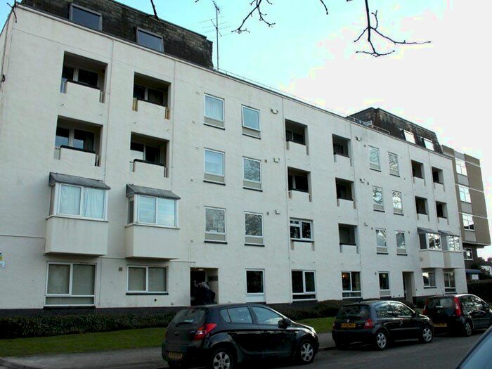 2 Bedroom Flat To Rent In Warwick Terrace, Leamington Spa, CV32