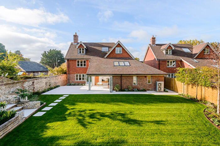 5 Bedroom Detached House To Rent In Petersfield, Hampshire, GU31