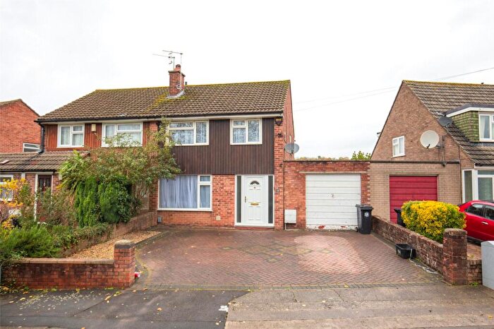3 Bedroom Semi Detached House For Sale In Greenlands Way, Bristol, BS10