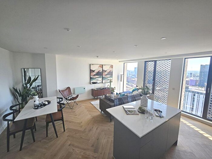 3 Bedroom Flat For Sale In Great Ancoats Street, Manchester, M4