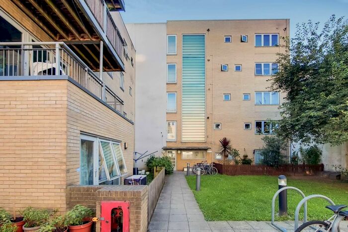 1 Bedroom Flat To Rent In Dalston Lane, Hackney, London, E8