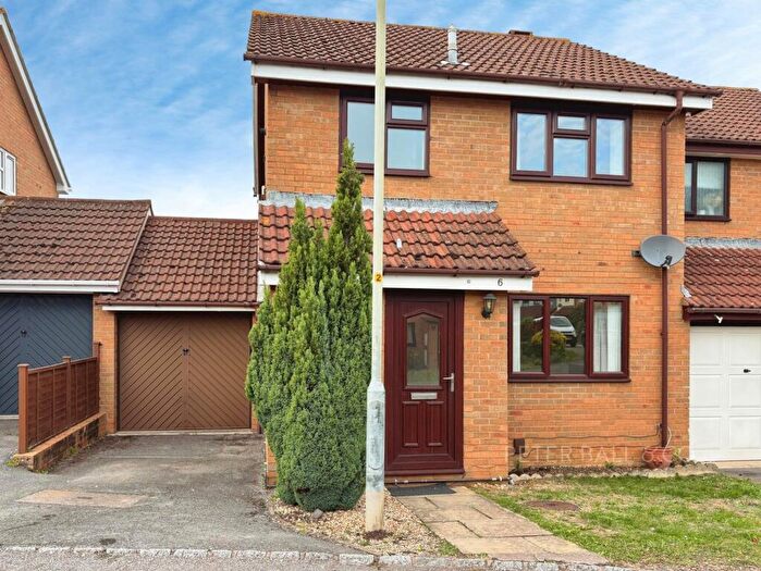 3 Bedroom Semi-Detached House For Sale In Dunster Gardens, Cheltenham, Gloucestershire, GL51