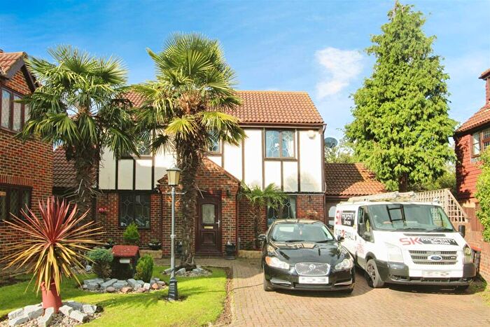 3 Bedroom Detached House For Sale In Donemowe Drive, Kemsley, Sittingbourne, ME10