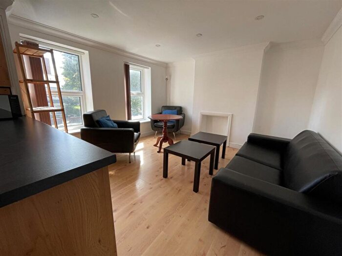 3 Bedroom Apartment To Rent In Richmond Road, Cardiff, CF24