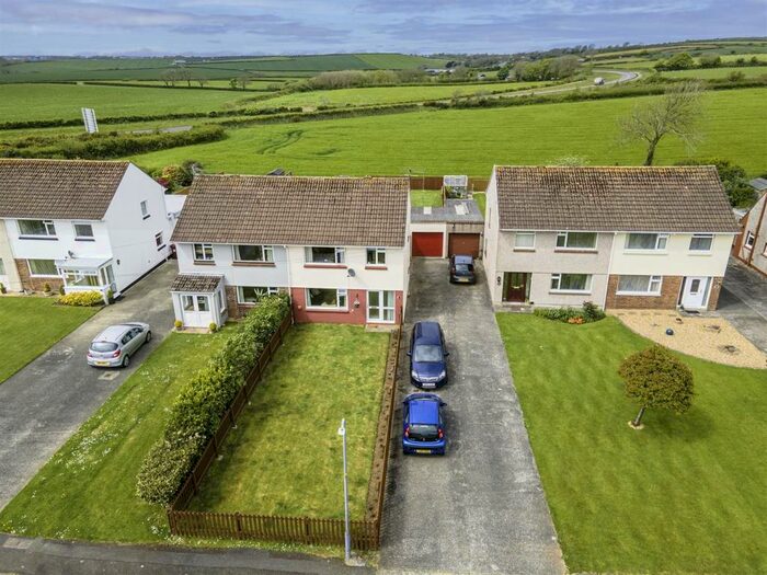 3 Bedroom Semi-Detached House For Sale In Bulford Close, Johnston, SA62