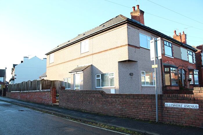 3 Bedroom End Of Terrace House For Sale In Mansfield Road, Alfreton, Derbyshire., DE55