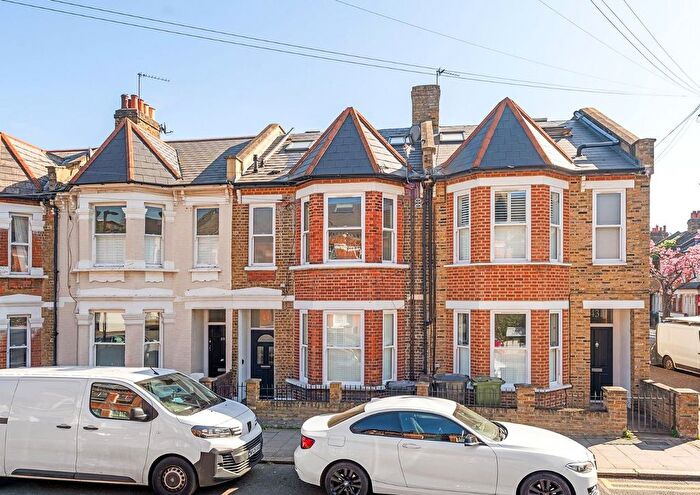2 Bedroom Flat For Sale In Lyham Road, SW2