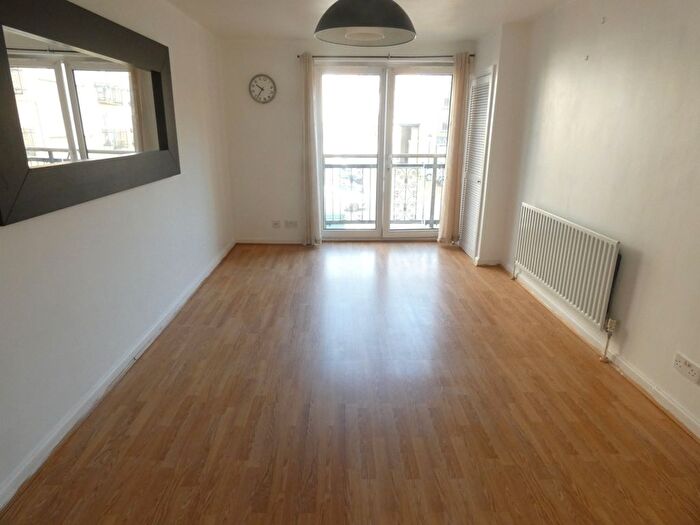 1 Bedroom Flat To Rent In Millennium Place, Cambridge Heath Road, London, E2