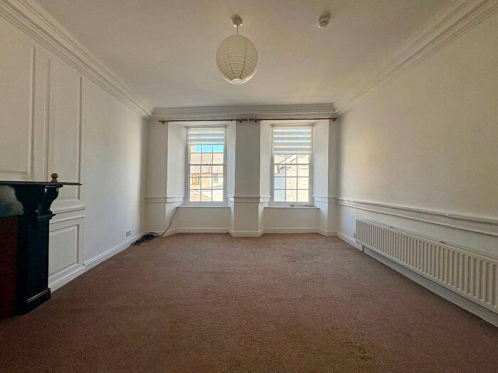 3 Bedroom Maisonette To Rent In Cross Street, Abergavenny, NP7