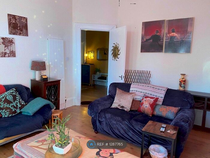 3 Bedroom Flat To Rent In Langside Road, Glasgow G42