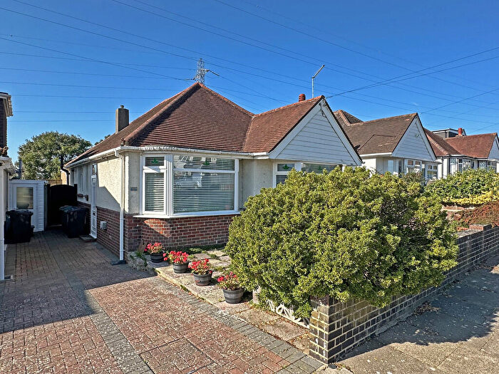 2 Bedroom Detached Bungalow For Sale In Melrose Avenue, Portslade, BN41