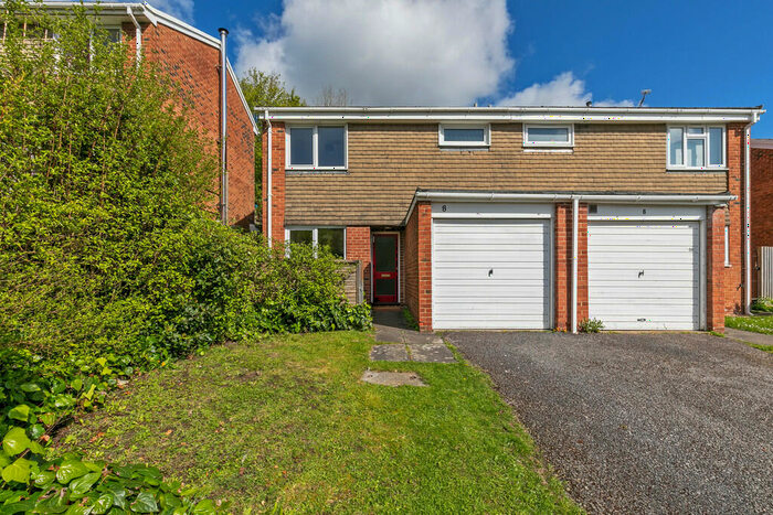3 Bedroom Semi-Detached House To Rent In Shelley Close, Fulflood, Winchester, SO22