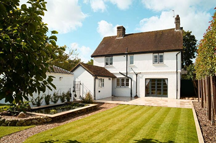4 Bedroom Detached House For Sale In Crouch House Road, Edenbridge, TN8