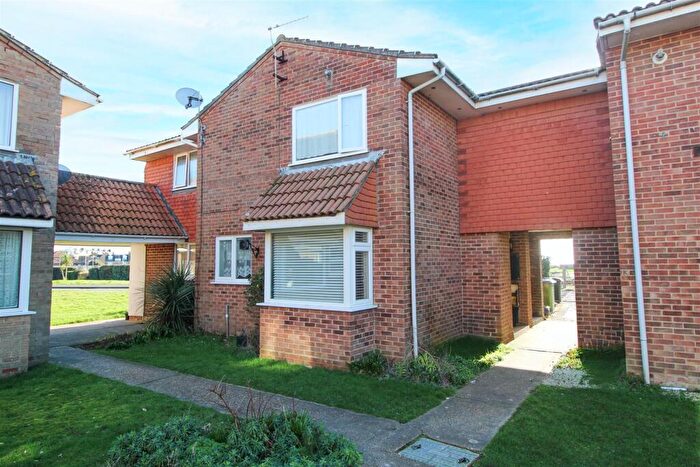 1 Bedroom Terraced House For Sale In St. Crispians, Seaford, BN25